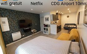 Studio Autonome Cosy A Paris Cdg